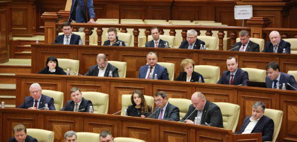Niciun deputat PSRM nu a renunțat la cetățenia RO. Foto: facebook.com\Parlamentul RM