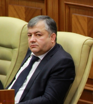 În ordinea în care au fost depuse documentele, au avut loc și tragerile la sorți pentru a determina sub ce număr va fi în buletinele de vot fiecare candidat.