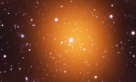 Grupul de galaxii Phoenix, aflat la o distanţă de 7 miliarde de ani-lumină de Pământ, a fost denumit după constelaţia în care se află