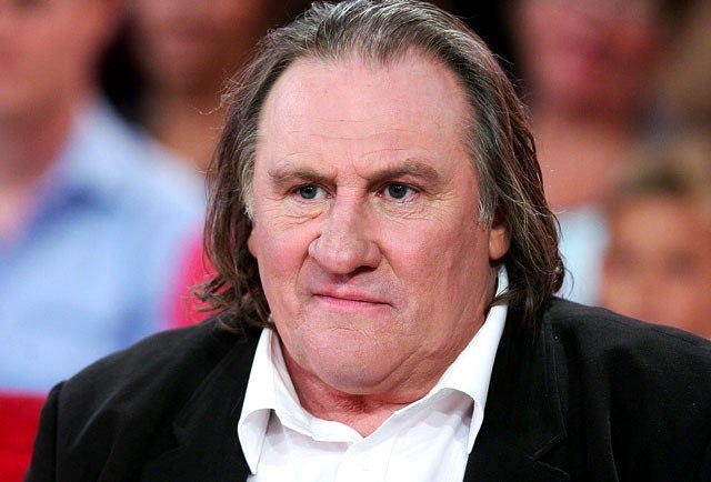 Însă regizorul Bogdan Dreyer, susţinut de Gerard Depardieu, declară că producătorul român nu deţine drepturile de autor pentru scenariu şi nu a respectat acordul contractual semnat cu cineastul privind forma finală în care poate fi prezentată opera cinematografică. 