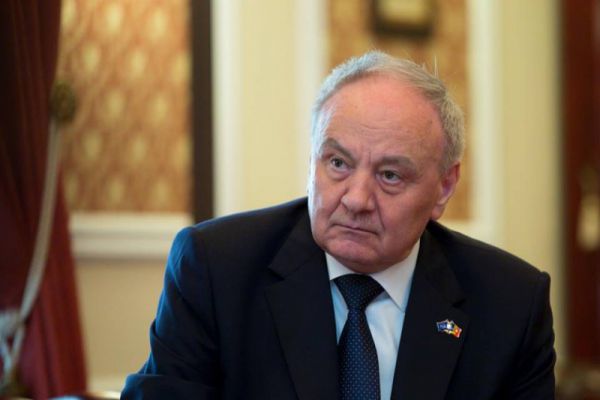 В прессе появилась информация, что временным премьер-министром будет назначена вице-премьер-министр Наталья Герман.