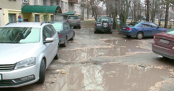 В Кишинёве обещают новые парковки, чтобы транспорт не разносил грязь по улицам.