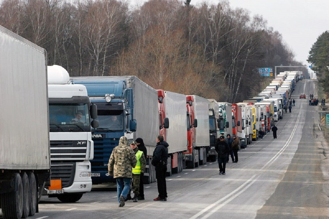 Правительство Польши заявило о шагах для частичного снятия блокады на границе.
