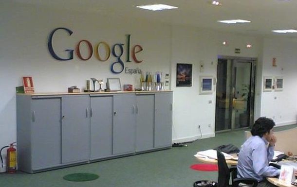 В двух представительствах корпорации Google в Мадриде проходят обыски.