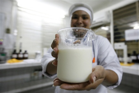 „Lactalis-Alba” объявил, что с февраля месяца повысит цены на сметану.