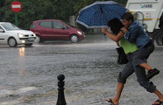 Pagubele cauzate de ploile puternice de astăzi urmează a fi estimate.