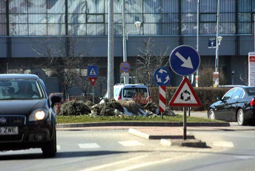 În aceste cazuri a fost iniţiată câte o cauză  penală. Conform legislaţiei în vigoare, persoanele culpabile de furt riscă amendă de la 6 mii la 20 de mii de lei.