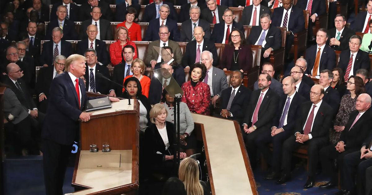 Trump se va adresa Congresului: Democrații au pregătit ouă pentru a-și exprima protestul.