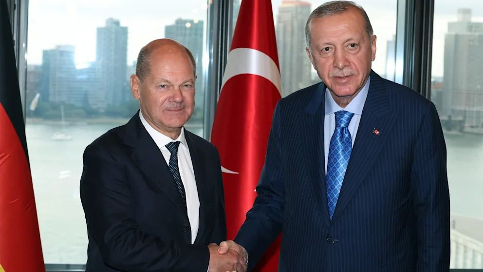 Olaf Scholz a ajuns la un acord de deportare cu Turcia.