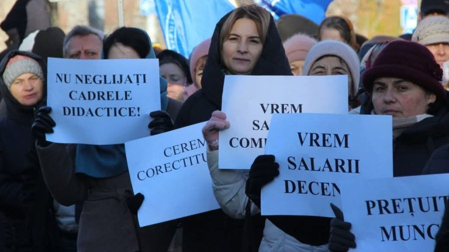 Protest cu foi albe în școli: Profesorii vor cere salarii mai mari.