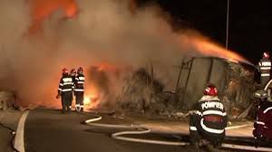 Focul a fost stins în mai puţin de jumătate de oră. Foto: romaniatv.net