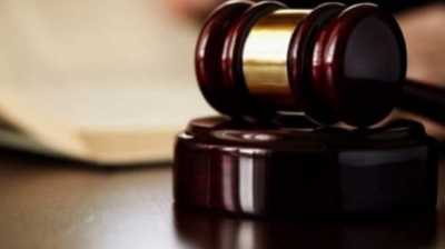 Cererile de chemare în judecată la adresa instanţelor de judecată din R.Moldova, scrise în limba rusă, le sînt restituite celor care le-au depus.