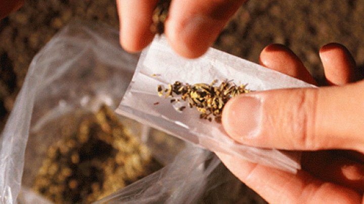 Un cetăţean al Moldovei, reţinut pentru că ar fi încercat să întroducă în Rusia substanţe narcotice.