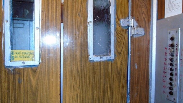 Большинство лифтов в Кишиневе старые и в плохом состоянии.