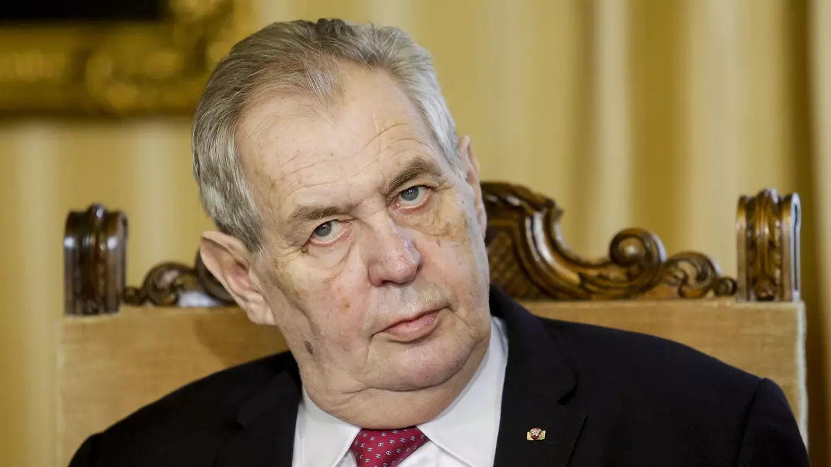 Земан: Россия потеряла все, напав на Украину.