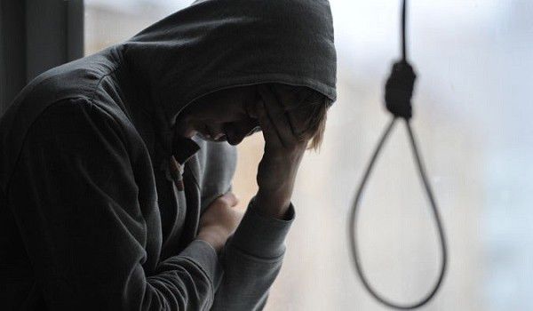 Datele statistice arată că suicidul ocupă locul trei printre cauzele de mortalitate în rândul tinerilor. Foto: mednews.md