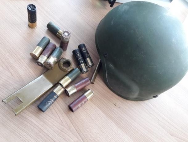 На таможне задержали крупную партию оружия и боеприпасов.