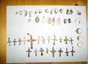 Мужчина и несовершеннолетний ограбили монастырь на 125 тысяч леев.