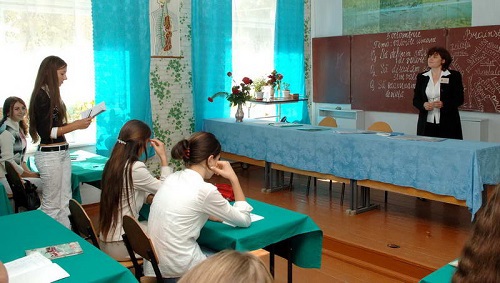 С наибольшим дефицитом педагогических кадров сталкиваются учебные заведения столицы.