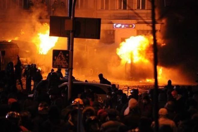 "Eu nu exclud probabilitatea unui război civil. Dar noi vom folosi orice posibilitate pentru a evita vărsarea de sînge", - a declarat el.