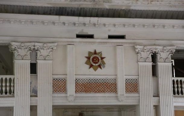 Причина возгорания пока не установлена.