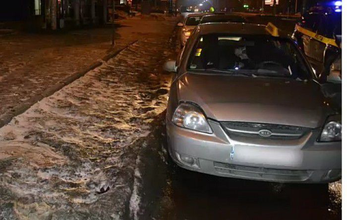 Mașina se afla parcată pe bulevardul Dacia din sectorul Botanica al capitalei. 