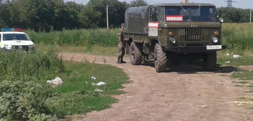 Grenade din timpul celui de-al Doilea Război Mondial găsite într-un cimitir. Foto: facebook.com // IP Briceni