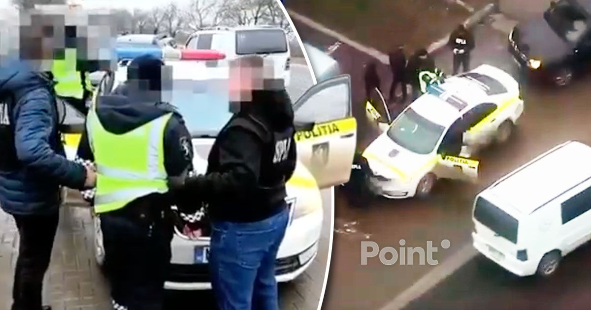 Doi polițiști, suspectați de falsificarea unor procese-verbale în privința străinilor.