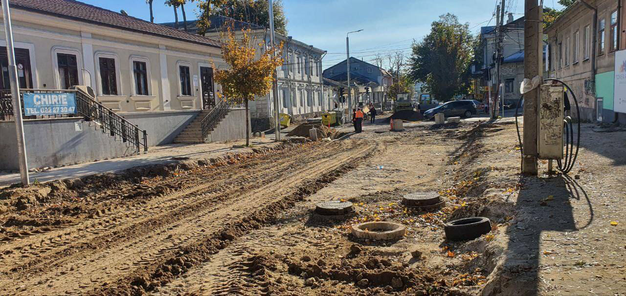 Улицу Александру чел Бун капитально ремонтируют: выполнено уже 40% работ.