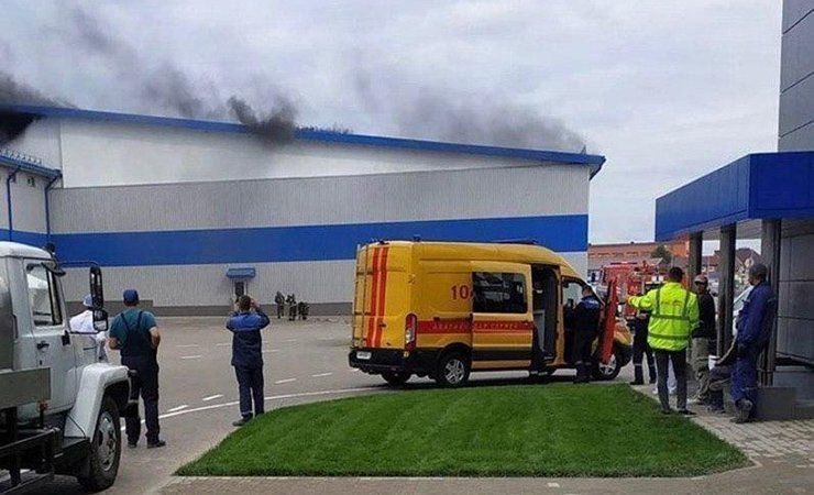Загорелся завод, который накануне посетил Лукашенко.