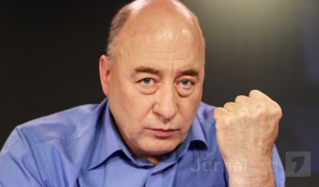 Сценарист и журналист Константин Кеяну.