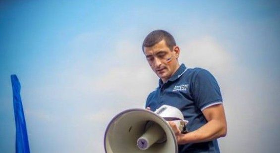 Liderul unionist George Simion, care are din nou interdicție de intrare pe teritoriul Republicii Moldova, a intrat în greva foamei la vama Sculeni.