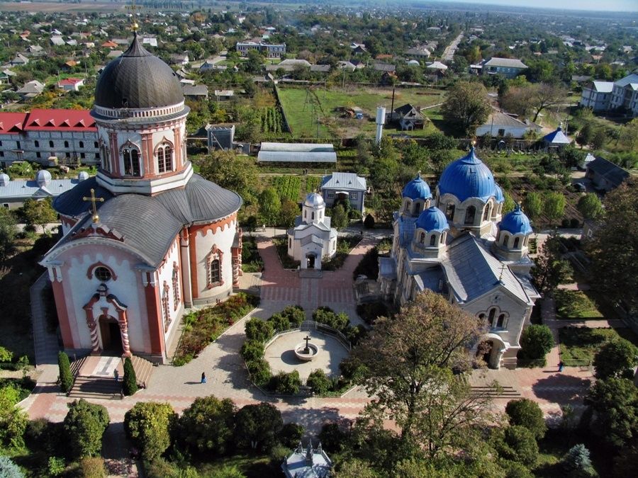 Вторая смерть произошла во время вспышки COVID-19 в монастыре Ноул-Нямц в Кицканах. 