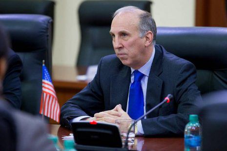 Ambasadorul Statelor Unite în Republica Moldova, James Pettit.