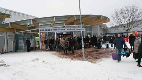 Аэропорт возобновил работу в обычном режиме.