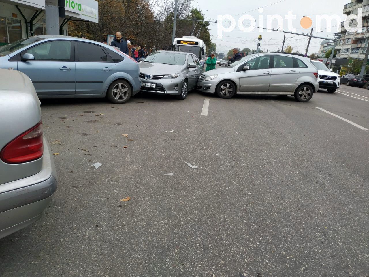 На Рышкановке из-за ДТП образовалась большая пробка.