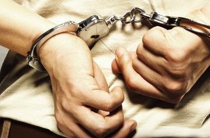 Названы 10 случаев последних лет, когда миллиардеры становились фигурантами различных уголовных дел.