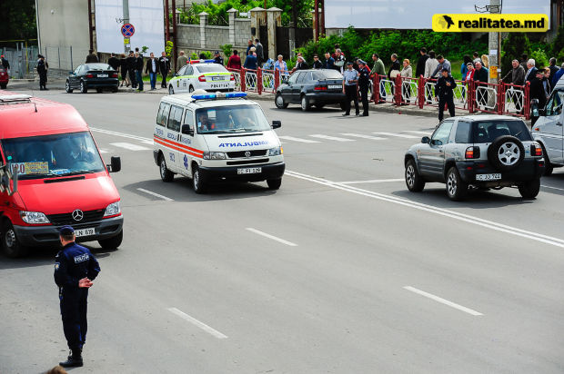 În prezent, pacienții se află sub supravegherea medicilor.