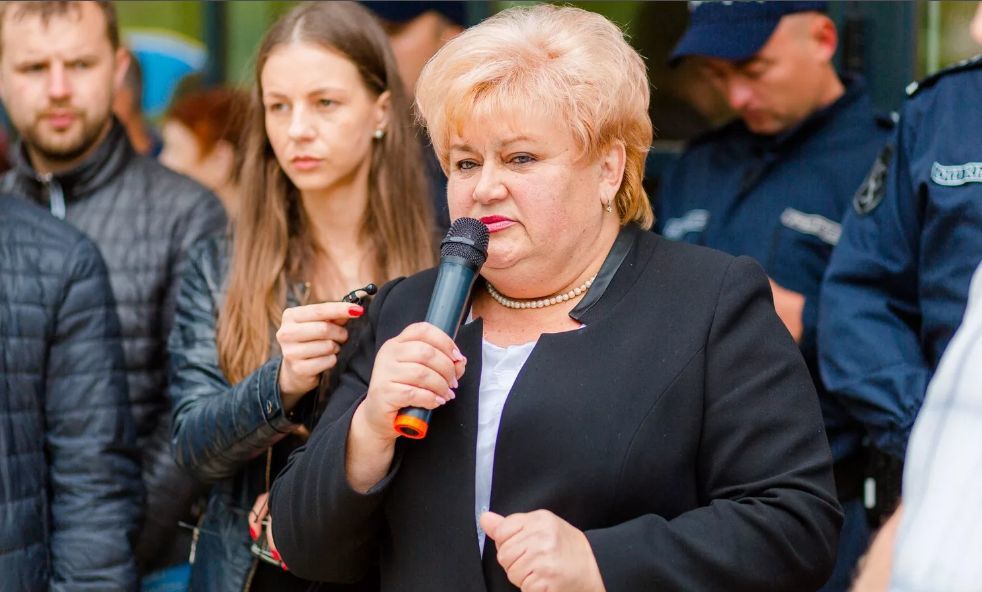 Апостолова: Необходимо компенсировать затраты на дистанционное обучение.