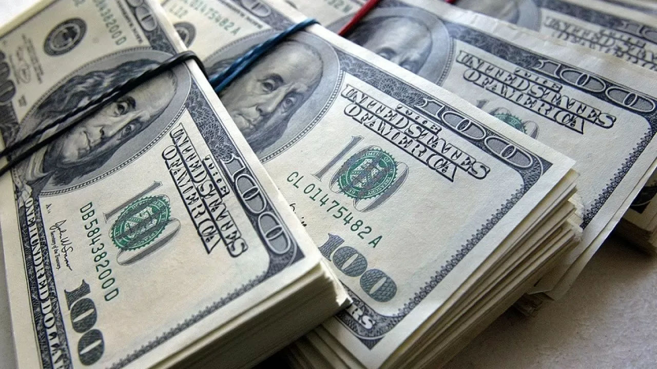 Миллиардеры с начала года продали акции на $9,3 млрд.