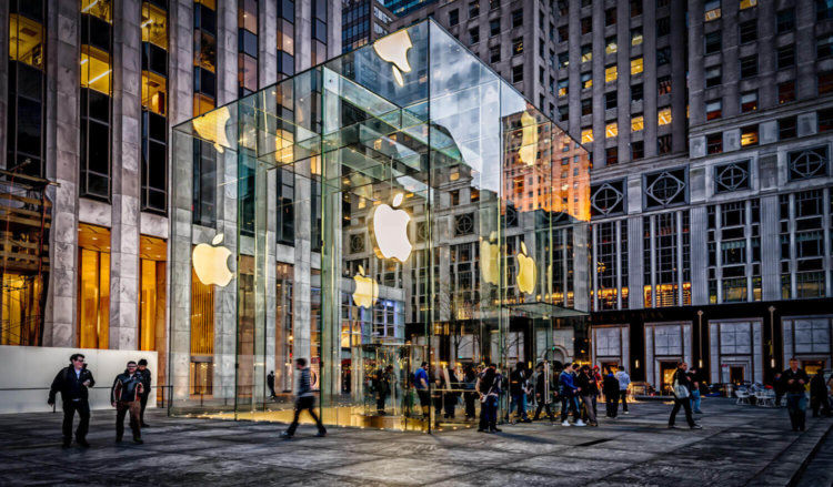 В Apple ответили на обвинения в "связях" с Россией и Китаем.