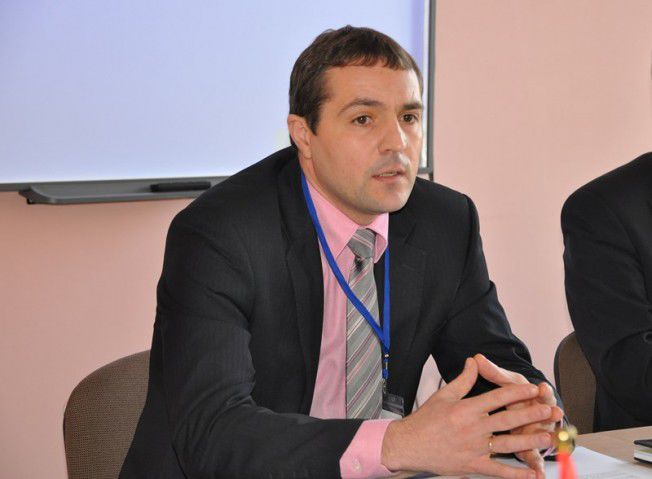 Стратан: "Мы будем вынуждены больше экономить".