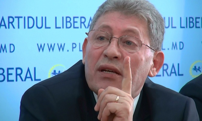 Гимпу говорит, что вина за эту задержку лежит на Владе Филате, который подорвал политическую стабильность в стране. Фото: news.mail.ru