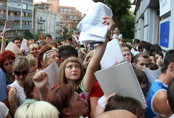 С этого года абитуриенты смогут подавать документы сразу в несколько вузов и на несколько факультетов.