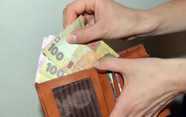 Средняя зарплата в Украине выросла на 22% за год.