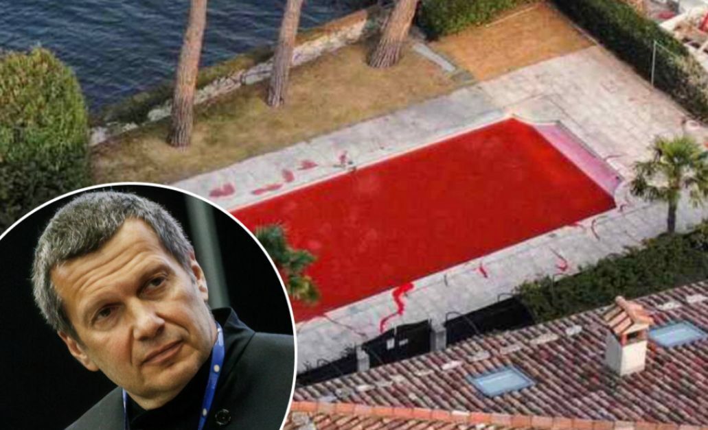 Неизвестные облили красной краской виллу телеведущего Соловьева.