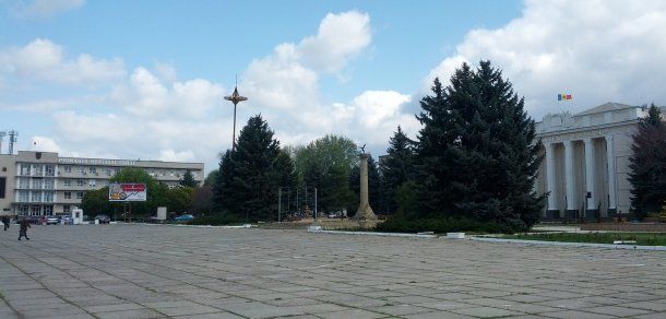 Proprietarii a două gherete de la Piaţa din Cahul s-au luat la ceartă.  Foto: photos.casata.md