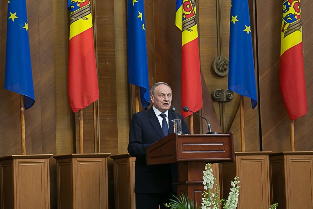 Sper ca într-un viitor previzibil Republica Moldova să-și consolideze potențialul intelectual și politic pentru a putea adopta o nouă Constituție.