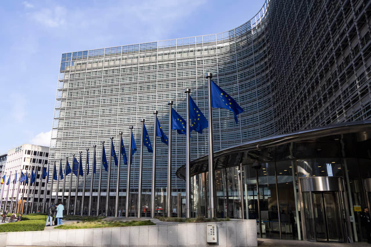 UE a interzis utilizarea conținutului vizual generat de inteligența artificială în comunicările oficiale.