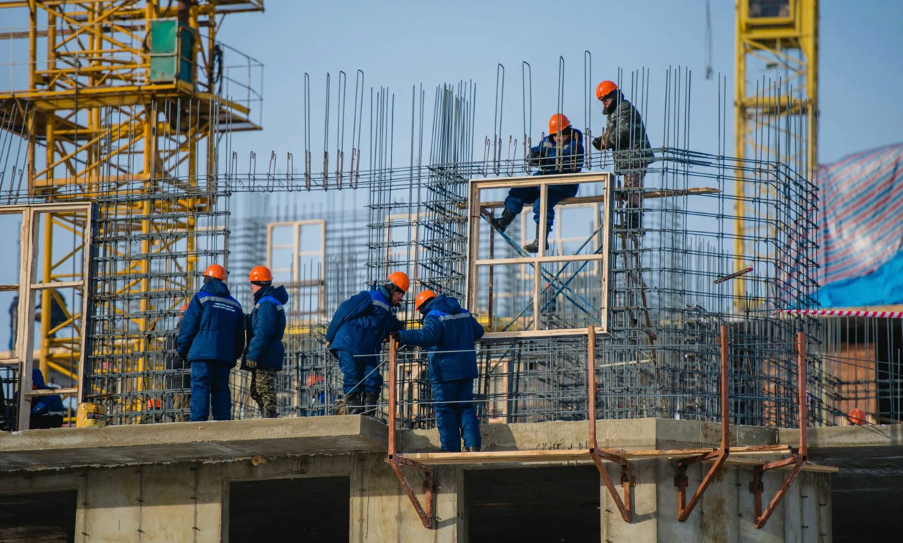 Volumele lucrărilor de construcții finalizate, în scădere: Personalul calificat părăsește întreprinderile.